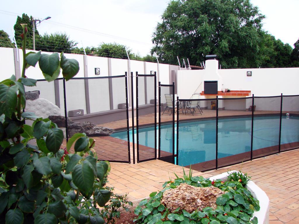 17 On 13Th Guest House Edenvale Dış mekan fotoğraf