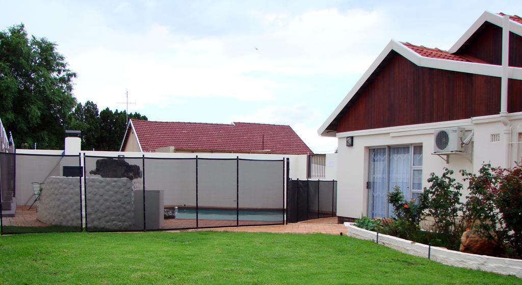 17 On 13Th Guest House Edenvale Dış mekan fotoğraf
